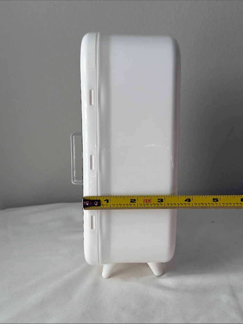 Target compact white